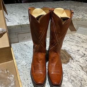 Lucchese Classic Co Burn Baby Buff Cowboy Boots - Mens Size 8